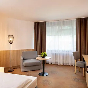 Otel Plaza & Living Frankfurt